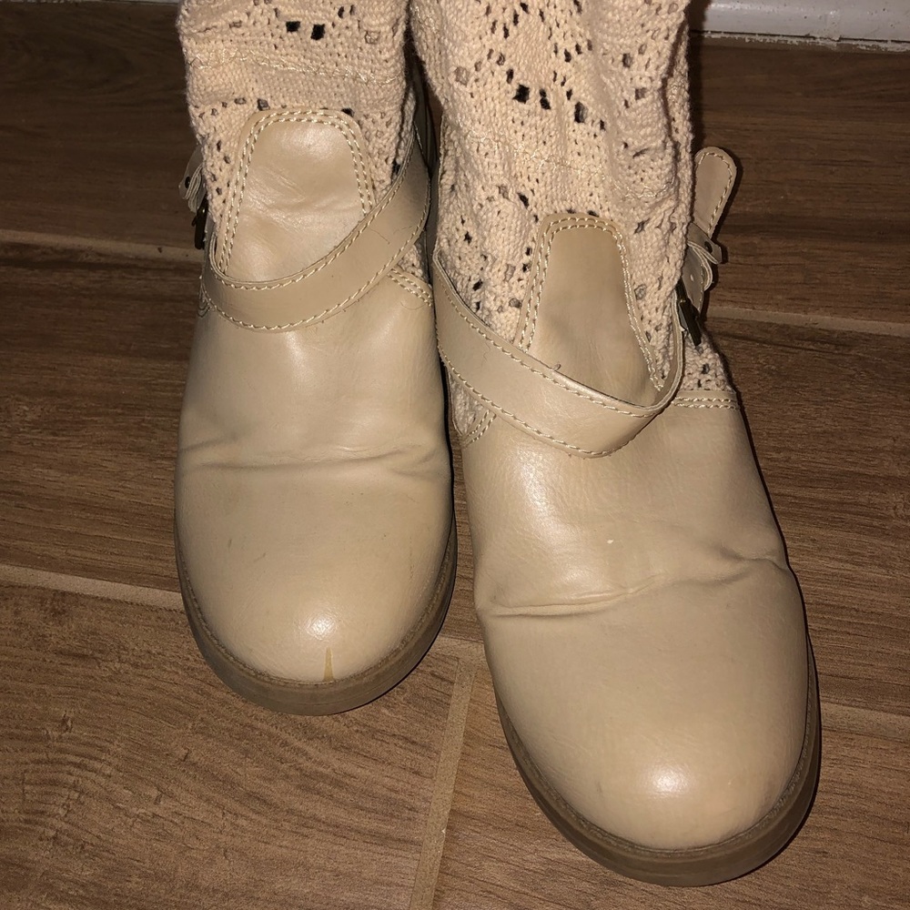 Crochet/ faux leather booties - Picture 5 of 6